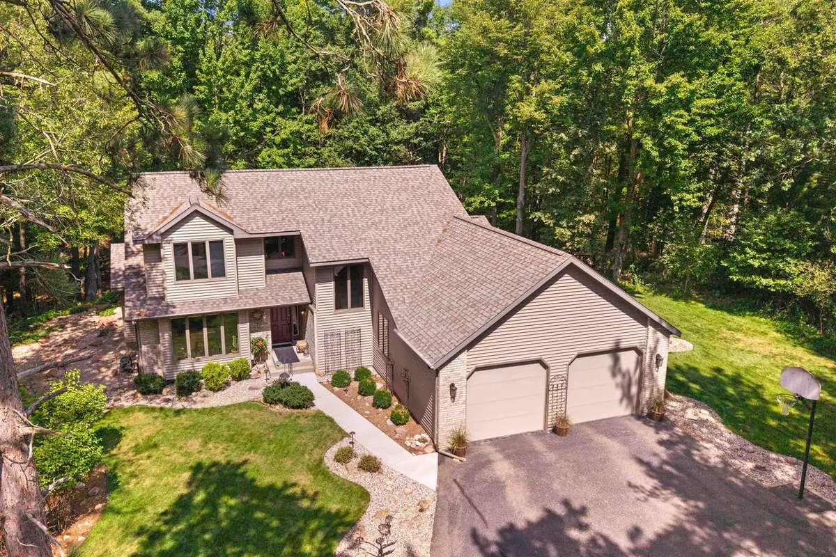 3811 NORTH VALLEY DRIVE, Wisconsin Rapids, WI 54494 - #1