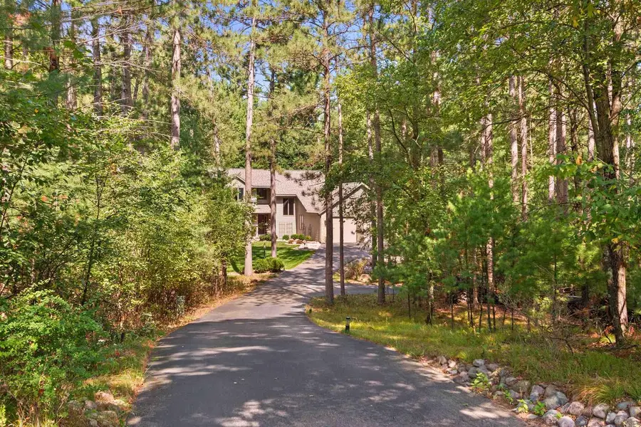 3811 NORTH VALLEY DRIVE, Wisconsin Rapids, WI 54494 - #2