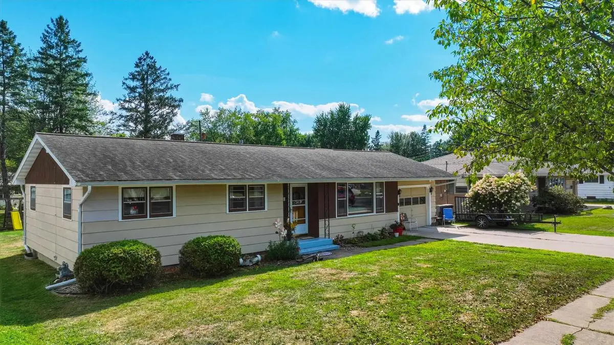 1308 E 17TH STREET, Marshfield, WI 54449 - #1