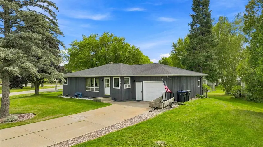 2201 S WALLONNIE DRIVE, Marshfield, WI 54449 - #3