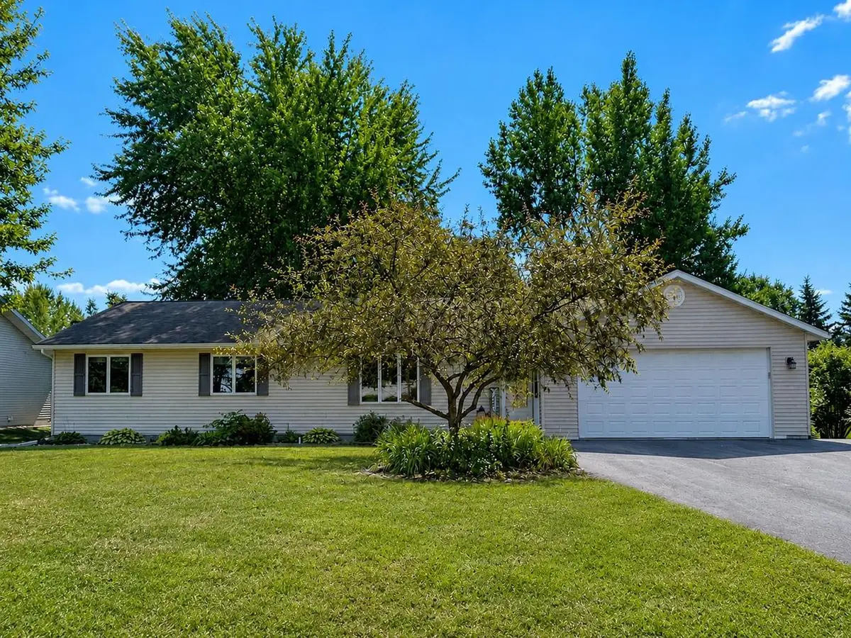 600 W 11TH STREET, Marshfield, WI 54449 - #1