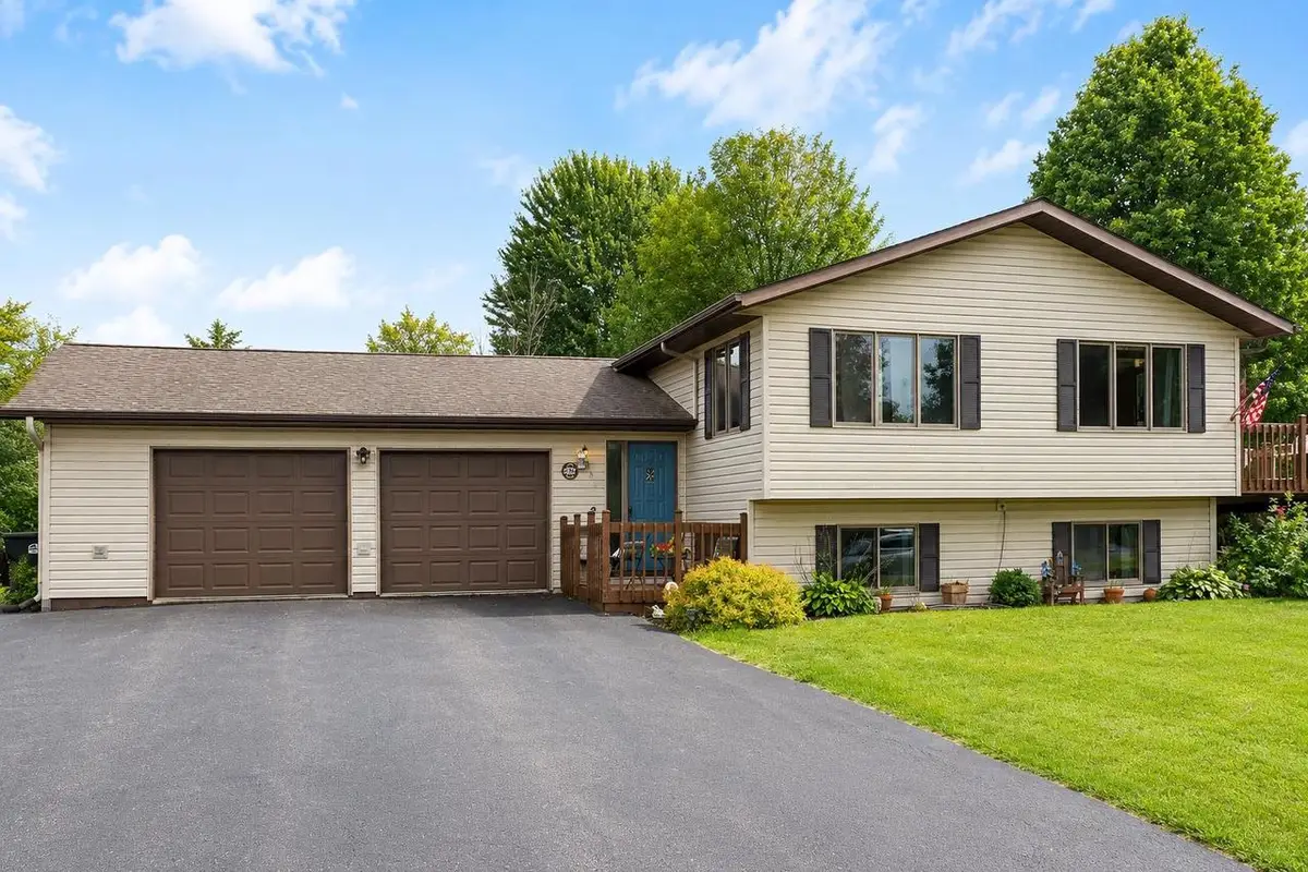 194 N 5TH STREET, Dorchester, WI 54425 - #1