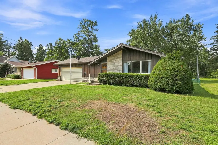2840 WATER STREET, Stevens Point, WI 54481 - #3