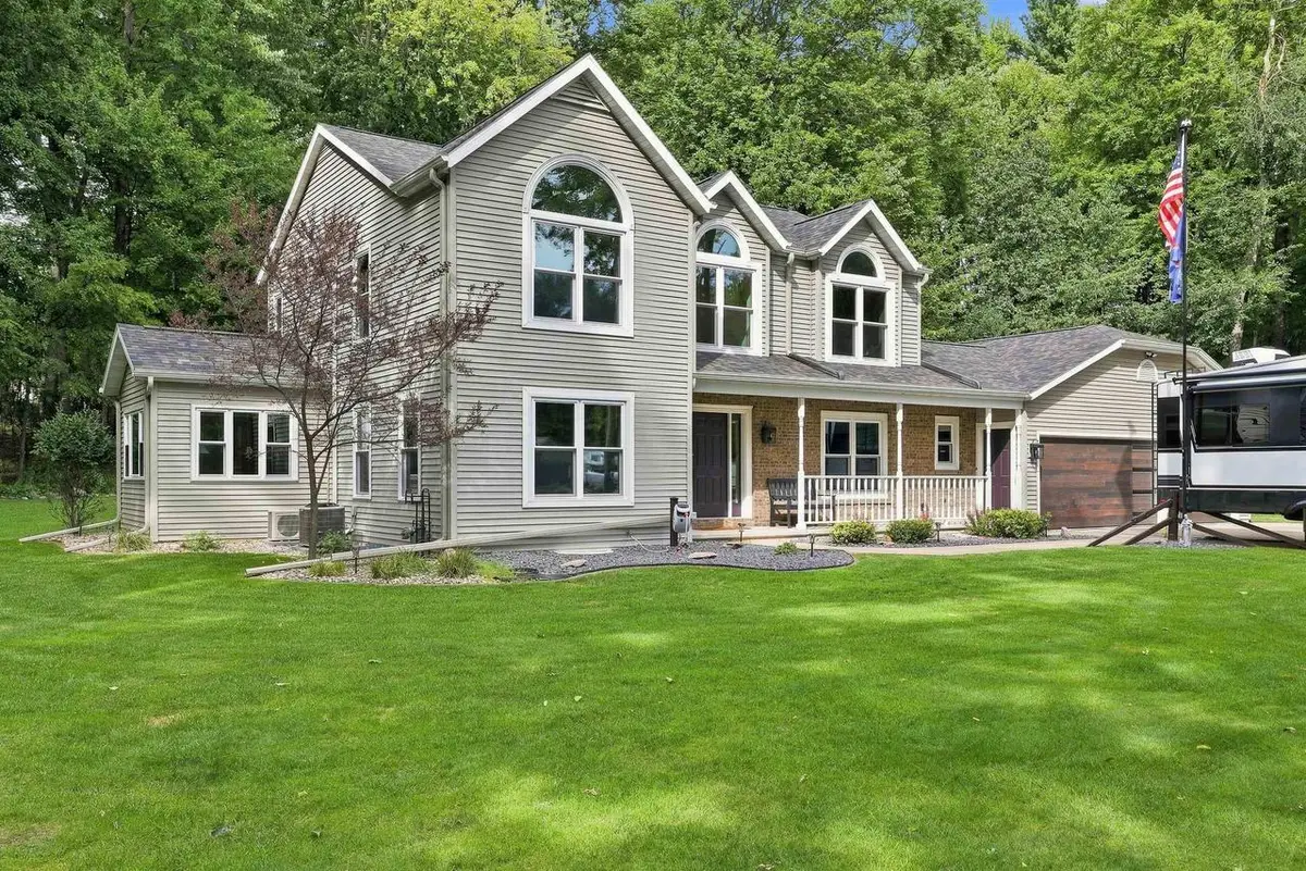E2038 KENWOOD DRIVE, Iola, WI 54945 - #1
