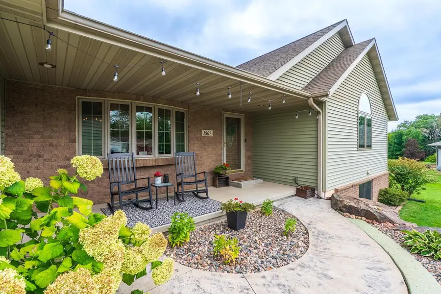 1907 BRANDON CIRCLE, Wausau, WI 54401 - #2