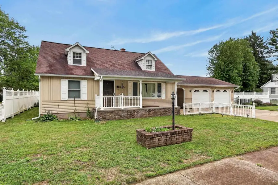 2221 S 1ST STREET, Wisconsin Rapids, WI 54494 - #2