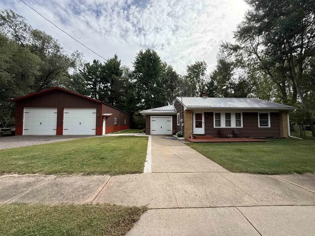 933 W 3RD STREET, Nekoosa, WI 54457 - #1