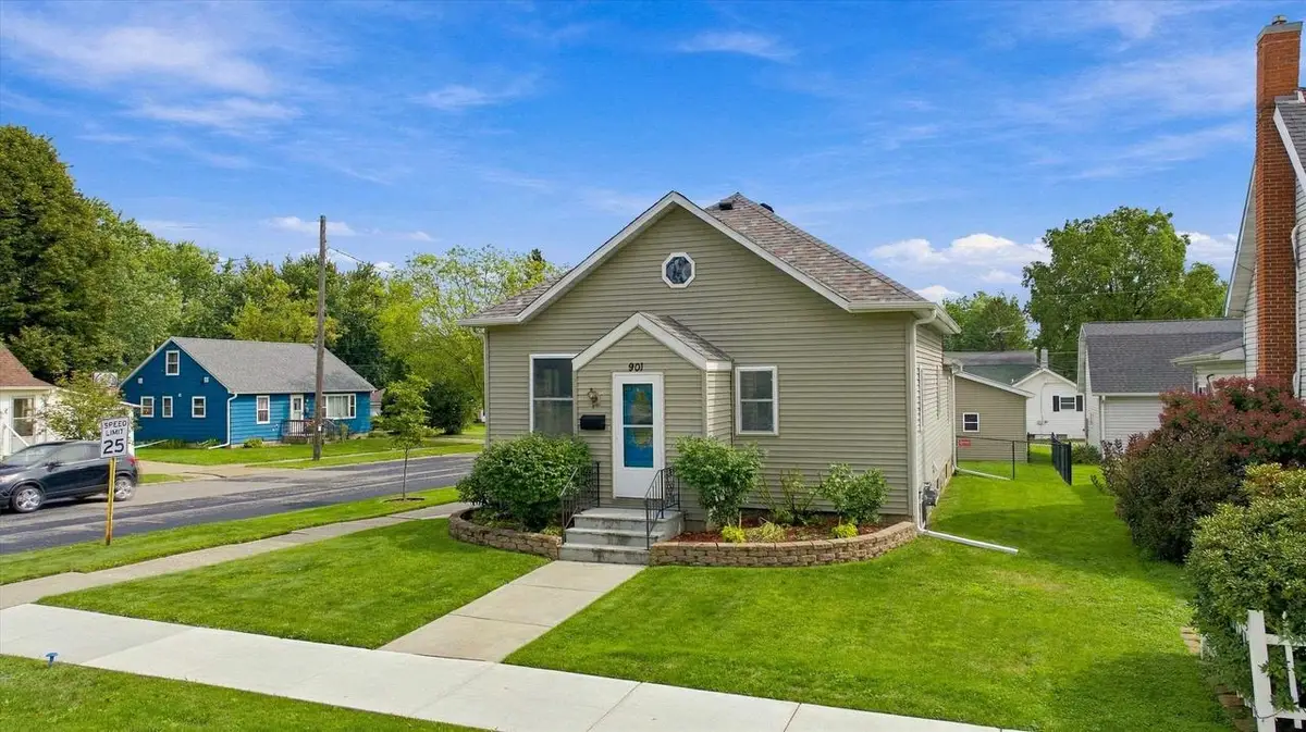 901 S ASH AVENUE, Marshfield, WI 54449 - #1