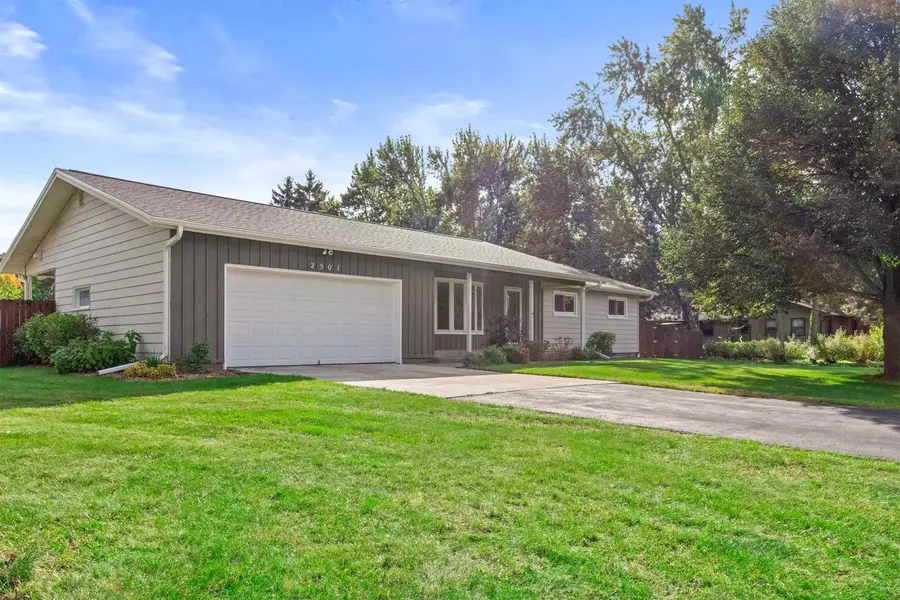 2501 MAGNOLIA DRIVE, Plover, WI 54467 - #2