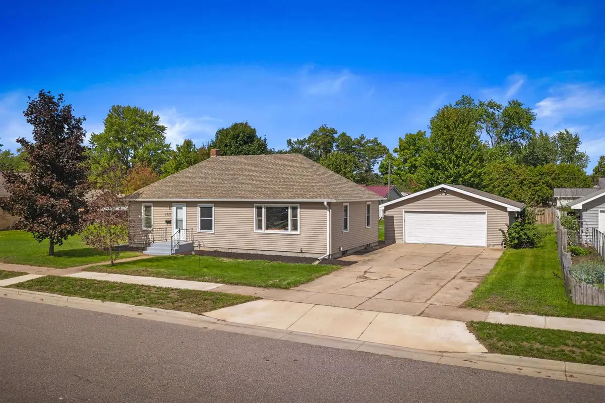 1531 OAK STREET, Wisconsin Rapids, WI 54494 - #1