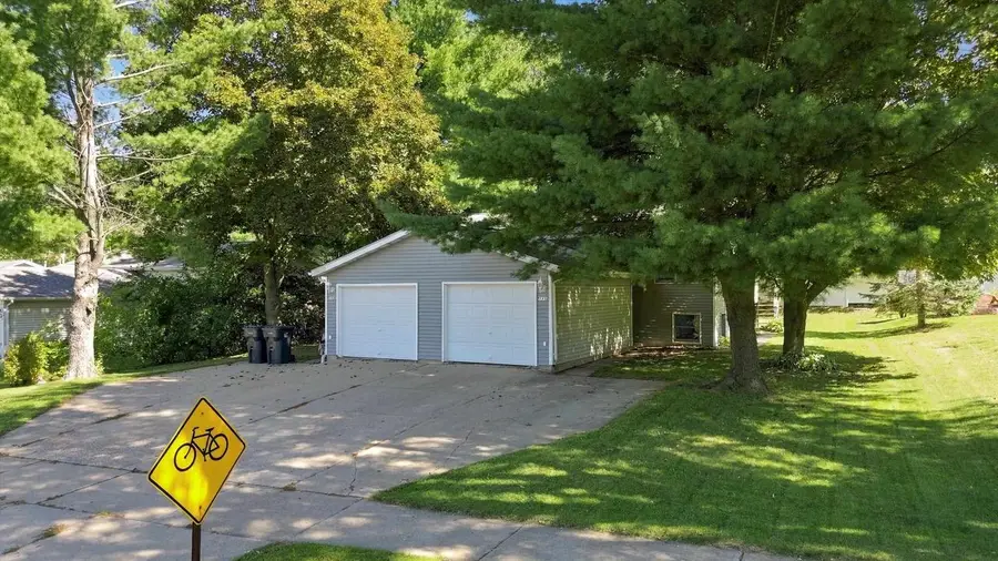 109-111 S ADAMS AVENUE, Marshfield, WI 54449 - #2