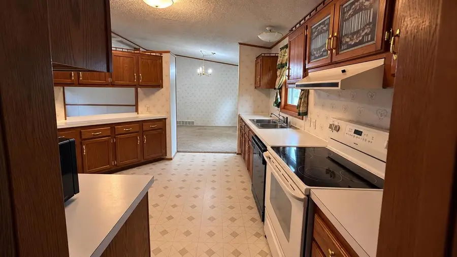230331 COLONIAL ROAD, Wausau, WI 54403 - #2