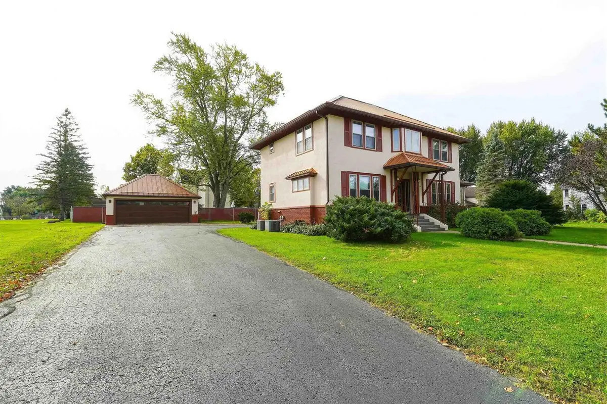 410 E BROADWAY AVENUE, Medford, WI 54451 - #1