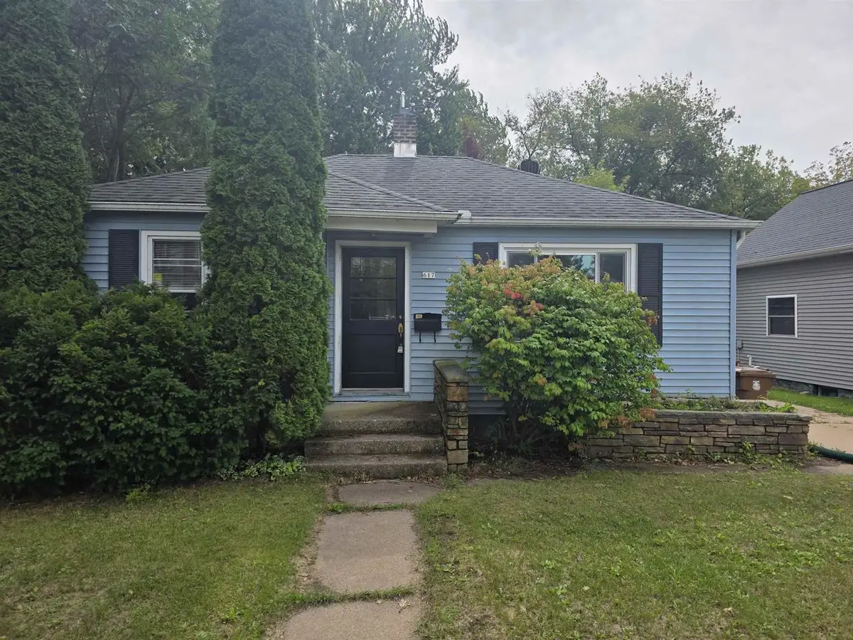 617 FOURTH AVENUE, Stevens Point, WI 54481 - #1