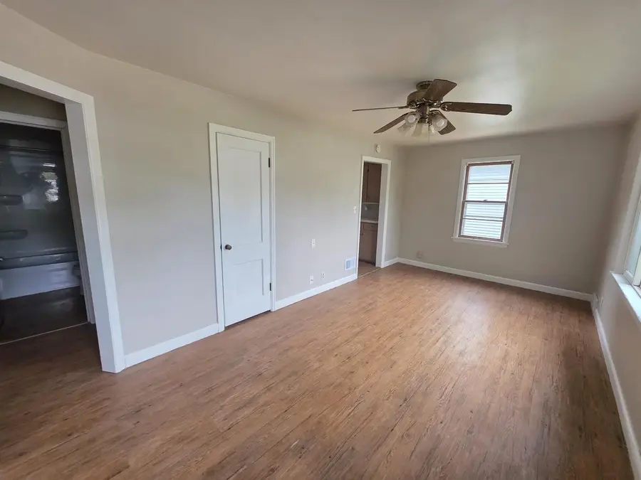 617 FOURTH AVENUE, Stevens Point, WI 54481 - #2