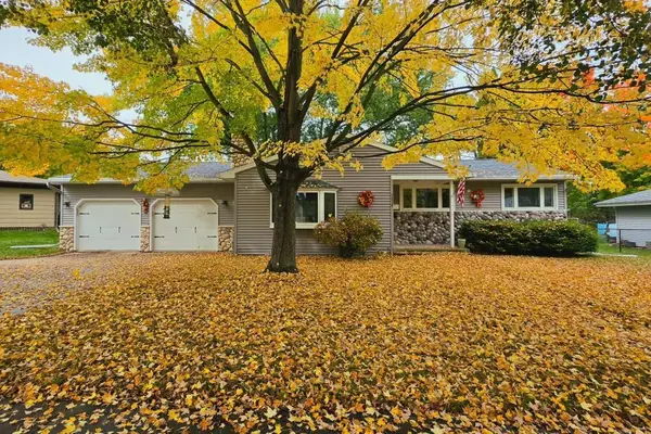 1516 SUMMIT DRIVE, Wausau, WI 54401