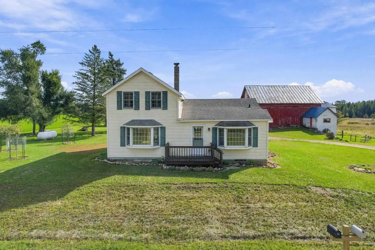 N8218 COUNTY ROAD J, Iola, WI 54945 - #1