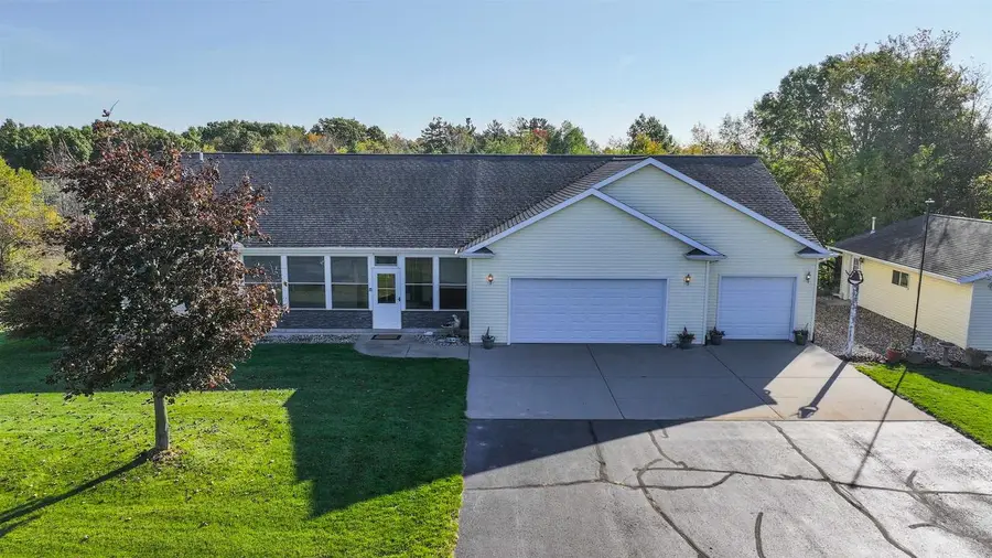 4311 CHOKECHERRY LANE, Amherst, WI 54406 - #2