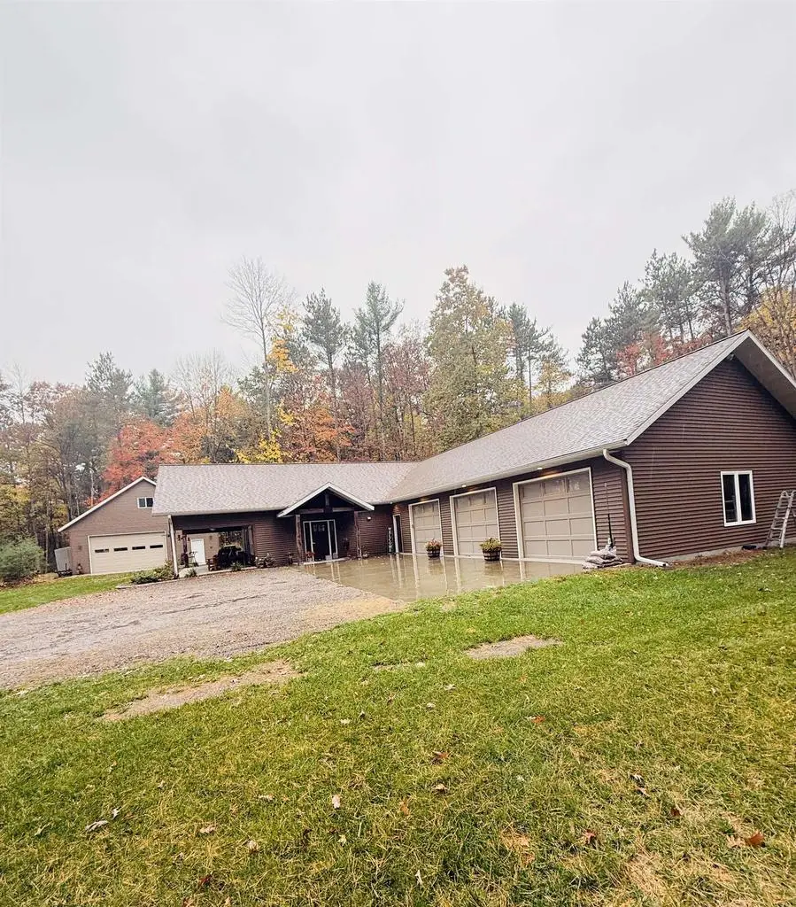 2426 LAKE ROAD, Junction City, WI 54443 - #2