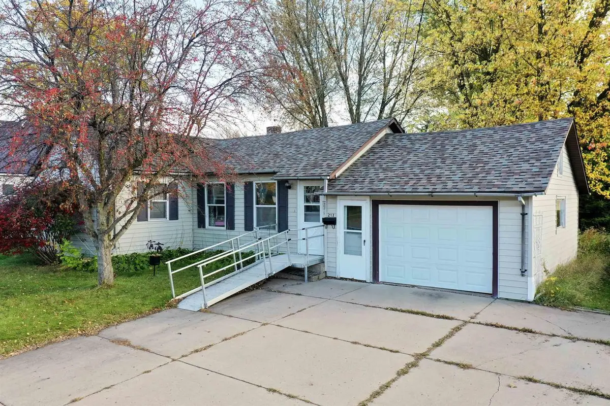 212 N SEVENTH STREET, Medford, WI 54451 - #1