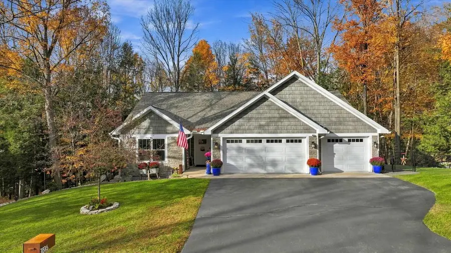 1816 MAPLE HILL ROAD, Wausau, WI 54403 - #2