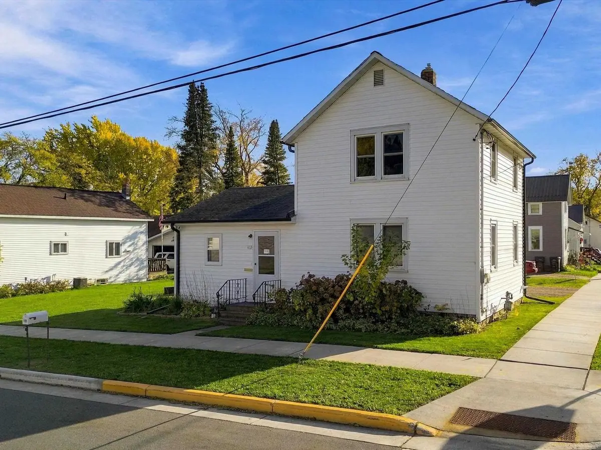 412 W CLEVELAND STREET, Marshfield, WI 54449 - #1