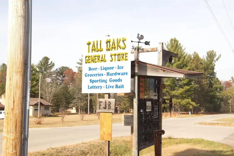 N10008 PARKWAY ROAD, Crivitz, WI 54114 - Image #3