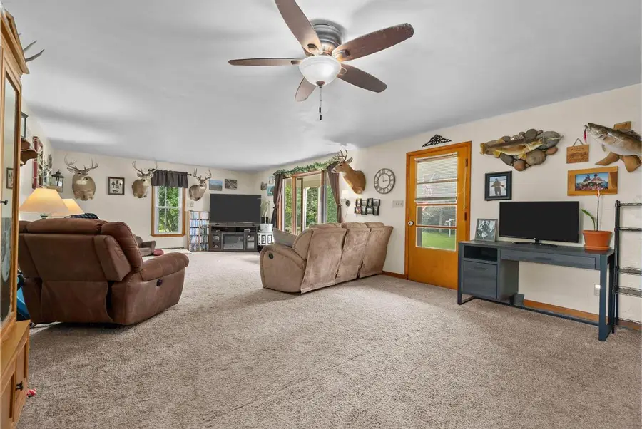 W10314 COUNTY RD S, New London, WI 54961 - Image #3