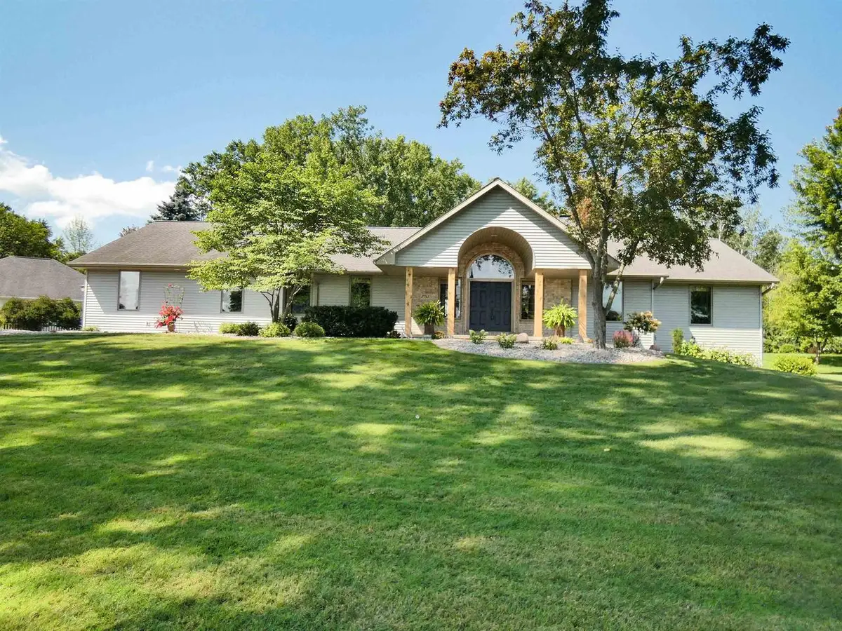 2753 SUMMERSET CIRCLE, Suamico, WI 54173 - Image #1