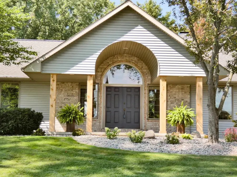 2753 SUMMERSET CIRCLE, Suamico, WI 54173 - Image #2