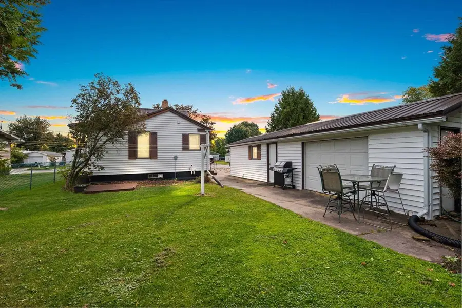 285 DIVISION STREET, Algoma, WI 54201 - Image #2