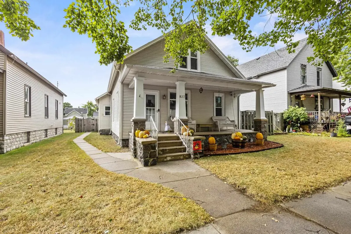 827 TERRACE AVENUE, Marinette, WI 54143 - Image #1