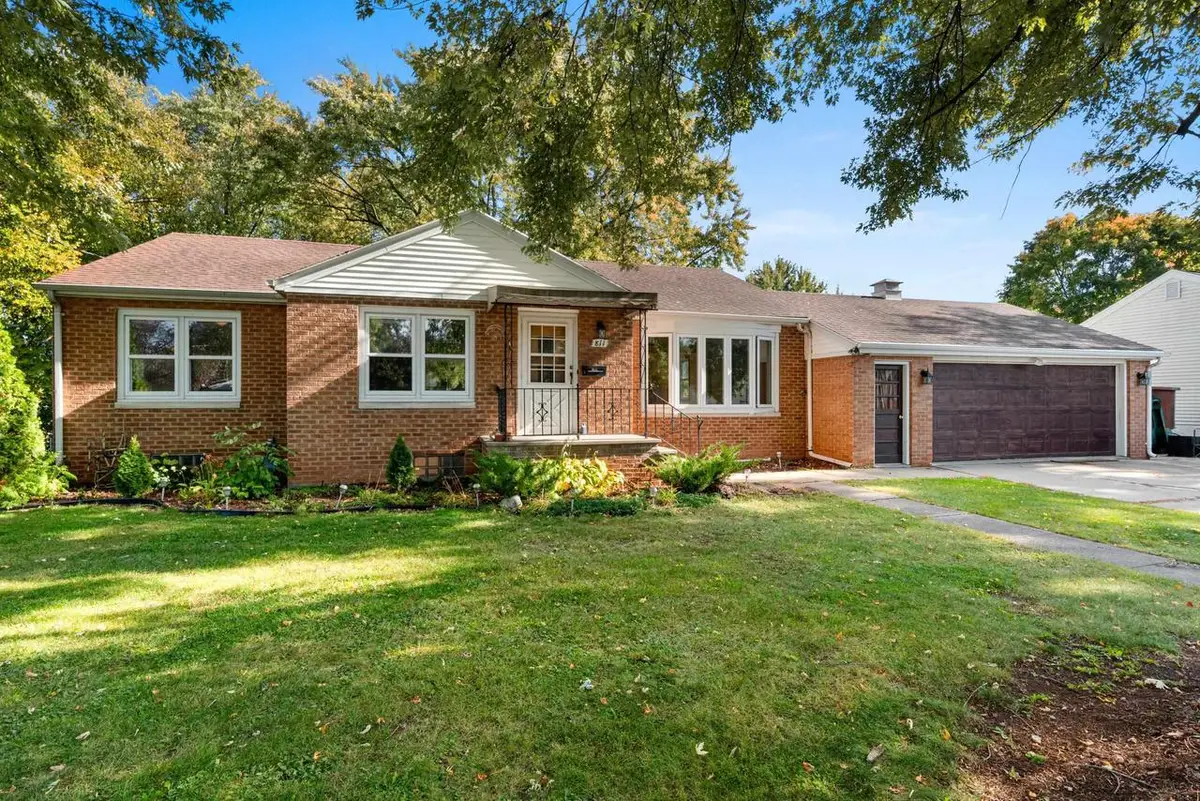 811 APPLETON ROAD, Menasha, WI 54952 - Image #1