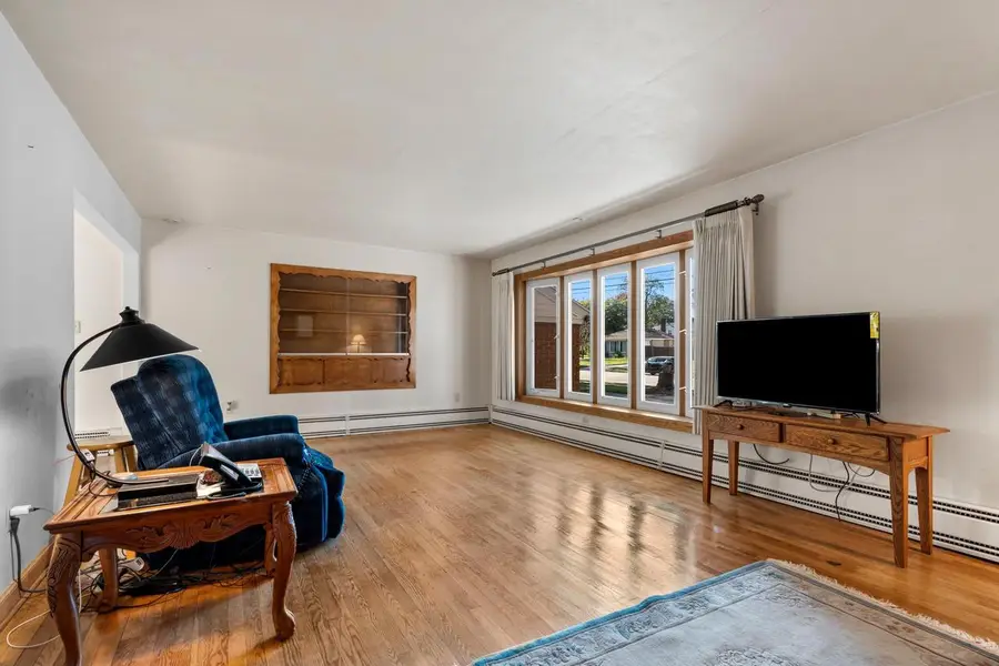 811 APPLETON ROAD, Menasha, WI 54952 - Image #3