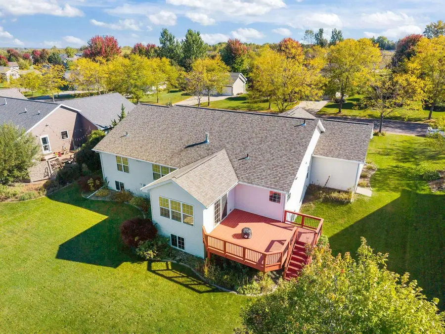 N1677 ARNIES LANE, Greenville, WI 54912 - Image #3