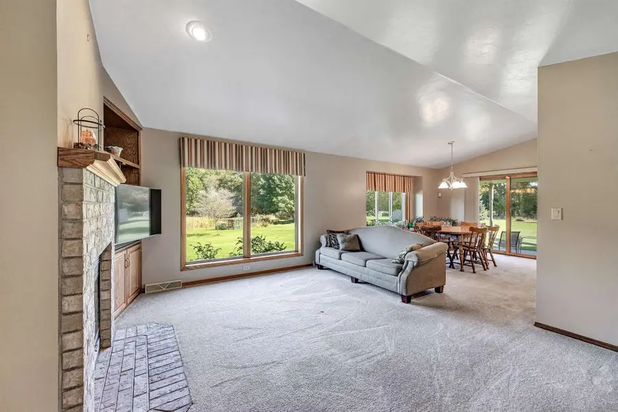 1364 LEXINGTON COURT, Oneida, WI 54155 - Image #2