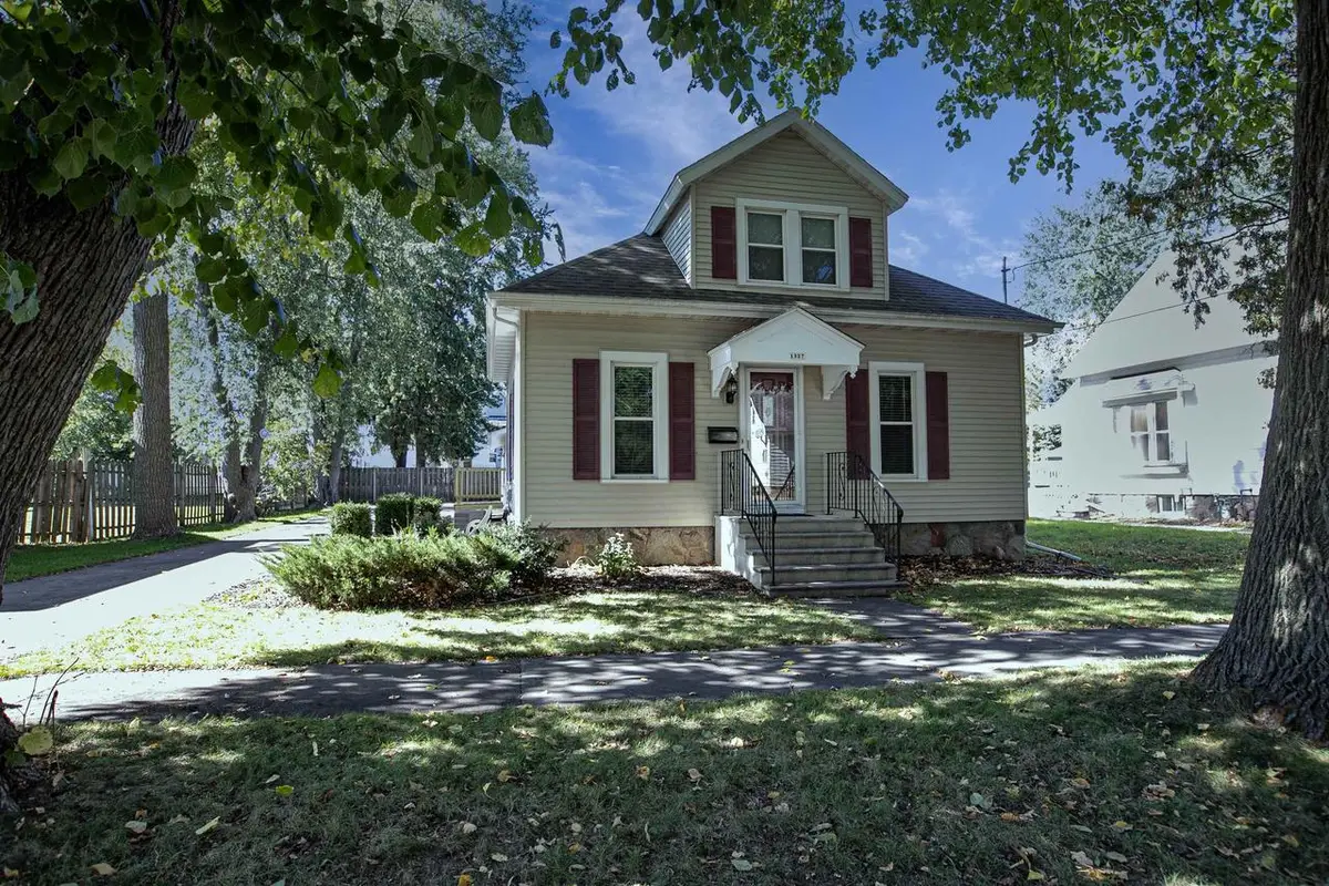 1327 N HARRIMAN STREET, Appleton, WI 54911 - Image #1