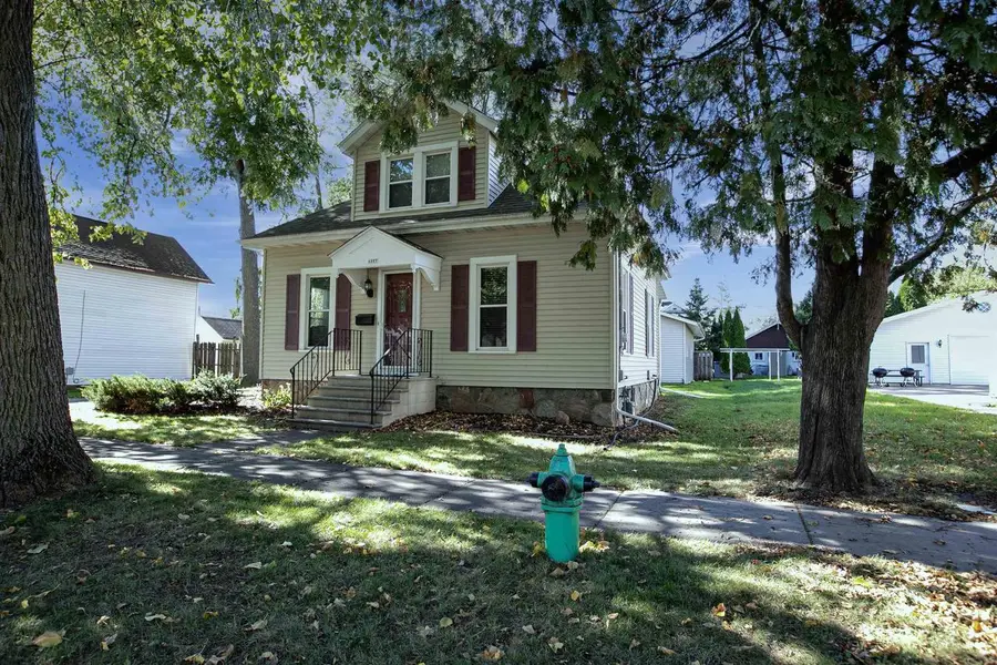 1327 N HARRIMAN STREET, Appleton, WI 54911 - Image #2