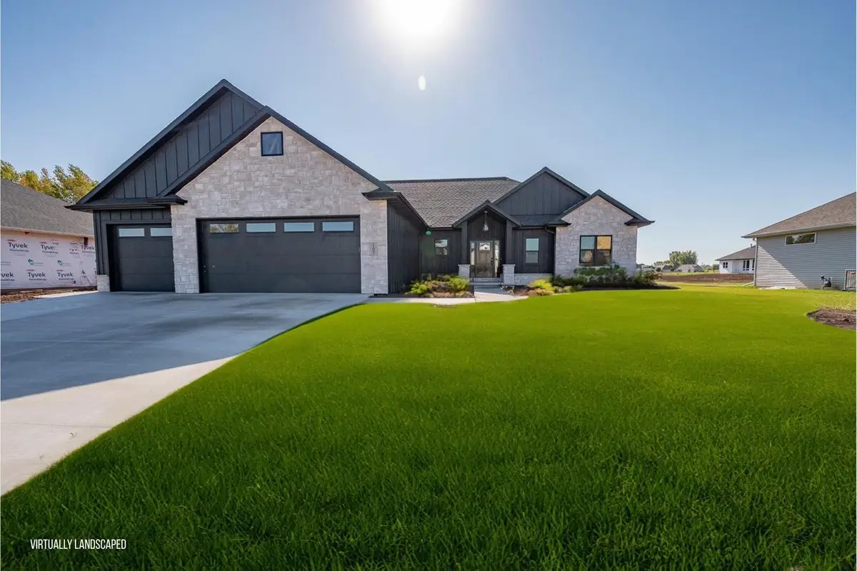 107 BECKERAE COURT, Wrightstown, WI 54180 - Image #1