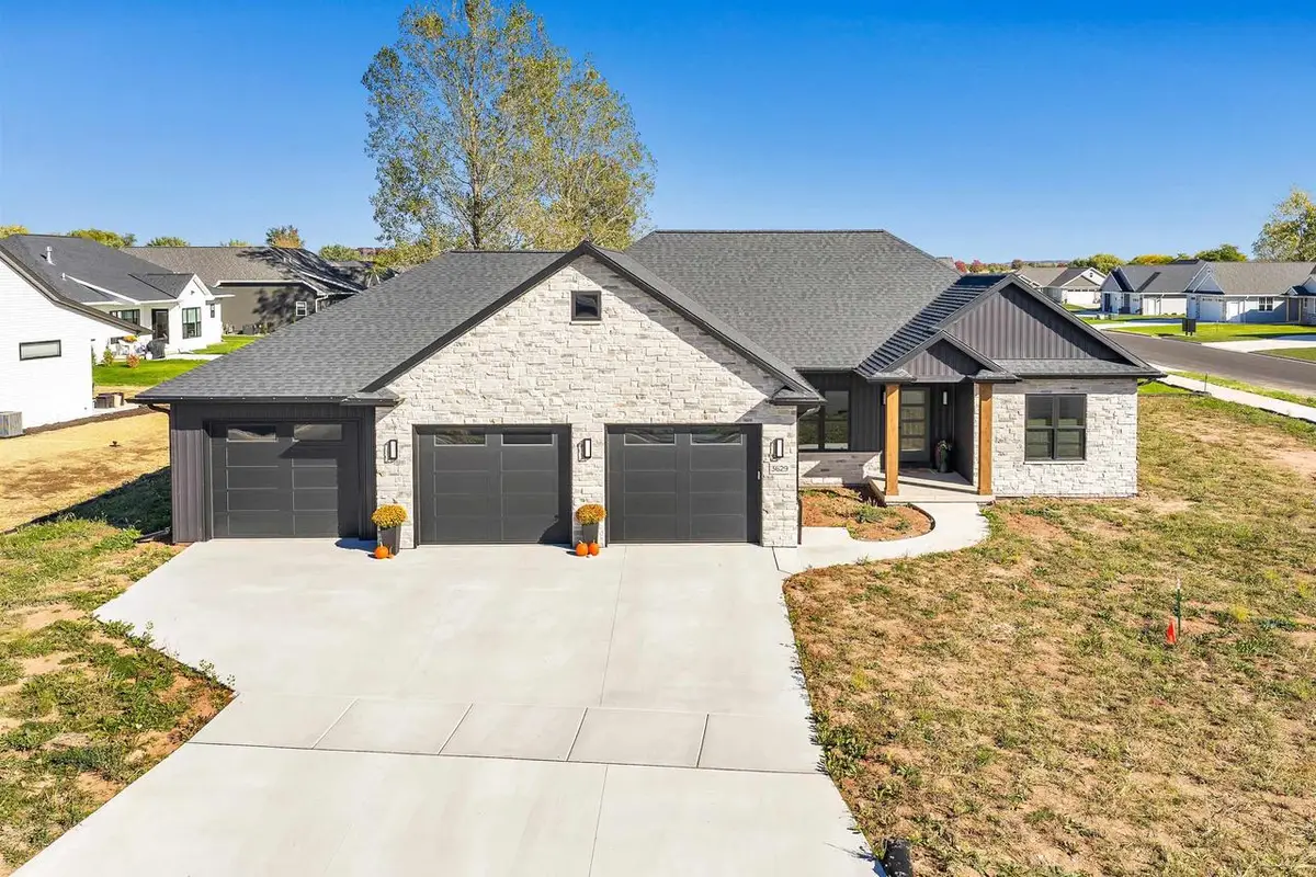 3629 W HANK AVENUE, De Pere, WI 54115 - Image #1