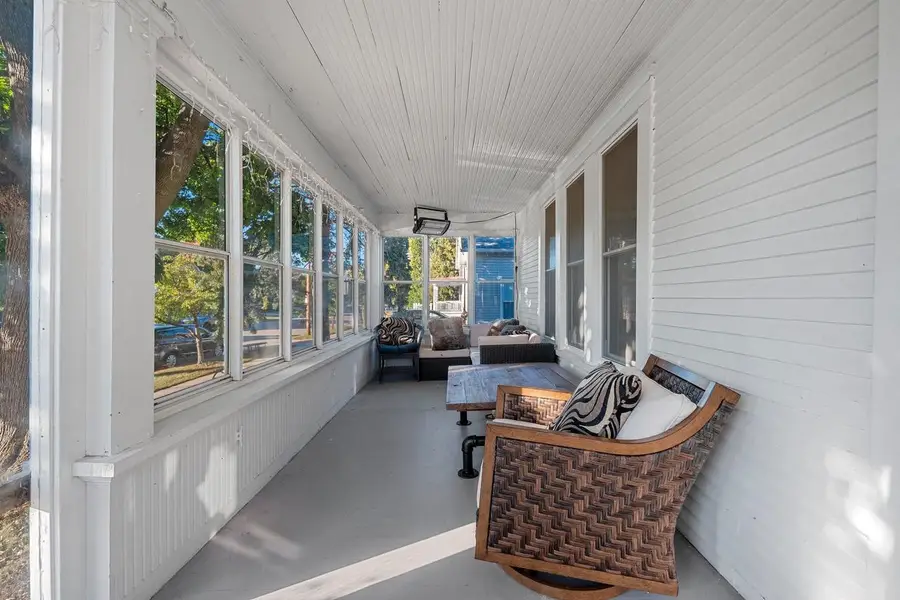 664 EVANS STREET, Oshkosh, WI 54901 - Image #2