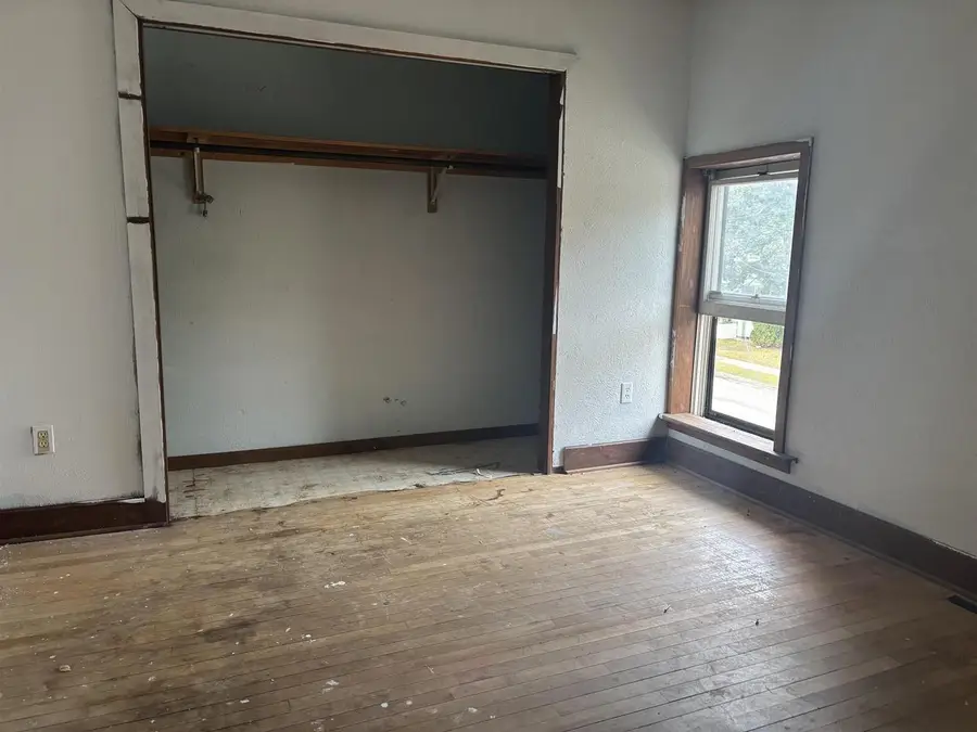 543 JACKSON STREET, Oshkosh, WI 54901 - Image #2