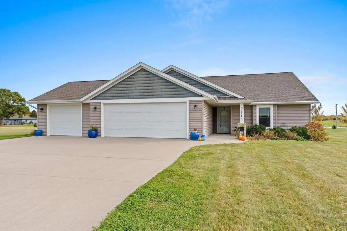 3974 GEORGETOWN DRIVE, Omro, WI 54963 - Image #1