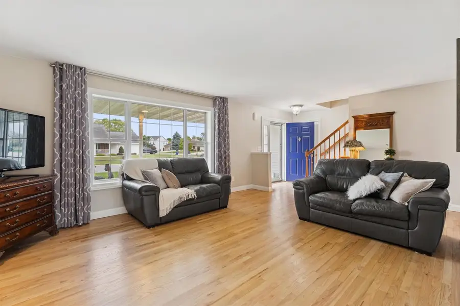 2094 STONE SILO CIRCLE, De Pere, WI 54115 - Image #2