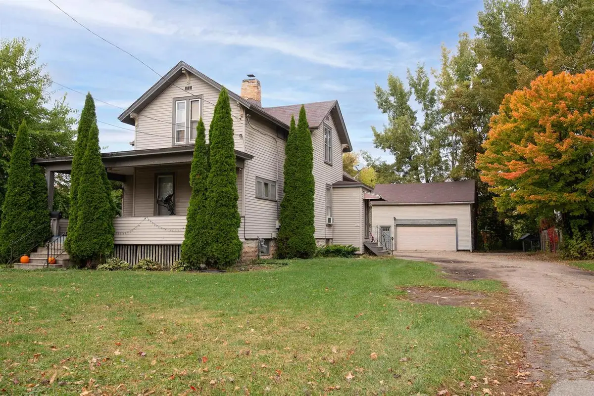 506 W NEW YORK AVENUE, Oshkosh, WI 54901 - Image #1