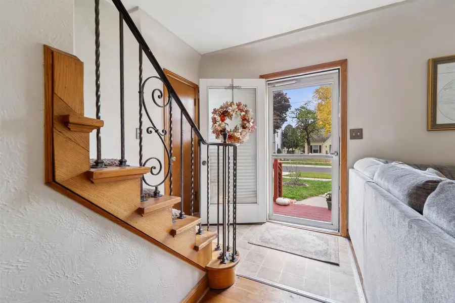 2115 N MORRISON STREET, Appleton, WI 54911 - Image #2