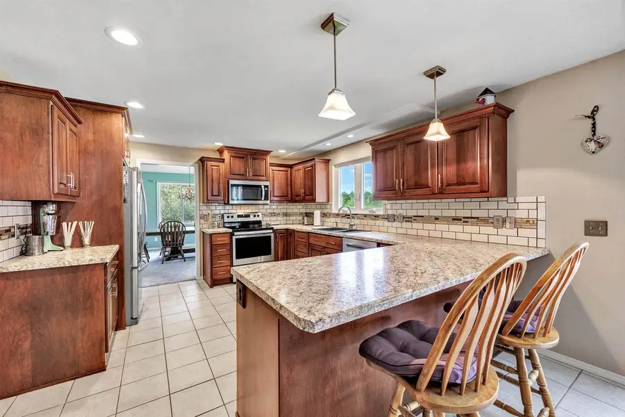 433 FAIRVIEW WAY, Shawano, WI 54166 - Image #3