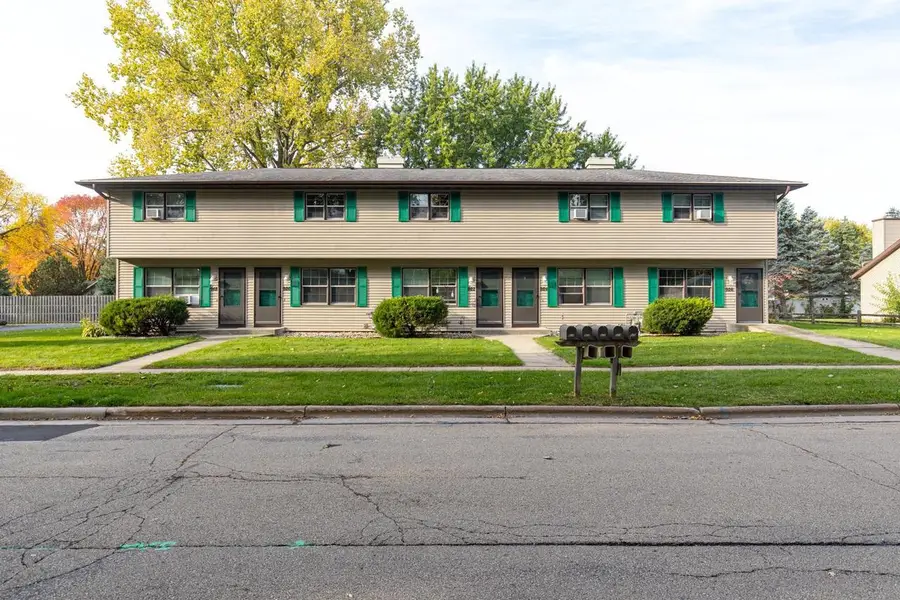 910 MEADOWVIEW DRIVE, Menasha, WI 54952 - Image #2