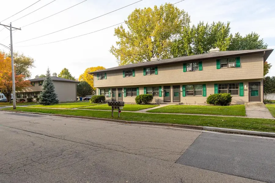 910 MEADOWVIEW DRIVE, Menasha, WI 54952 - Image #3