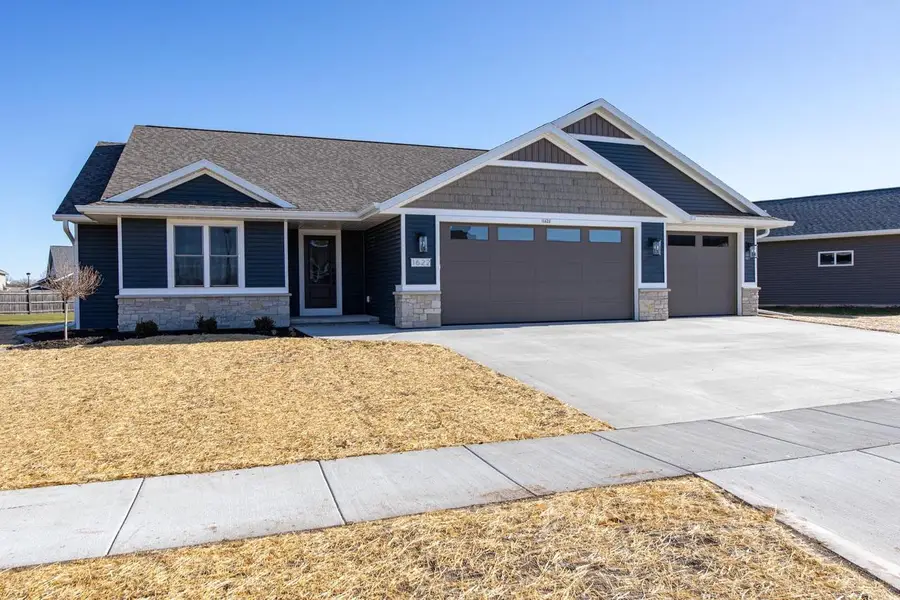 1622 SAGE CROSSING, Oshkosh, WI 54904 - Image #2